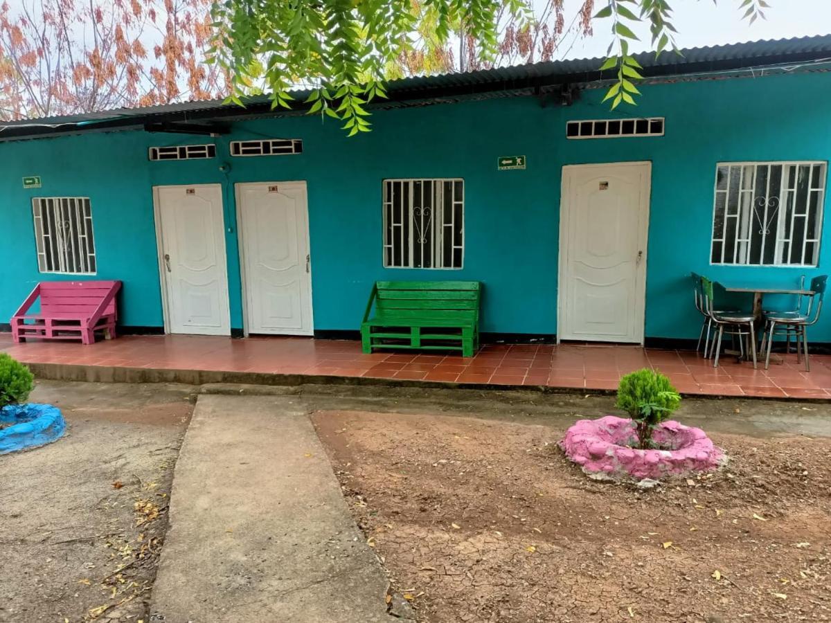 Hostal Sol De Verano Dona Lilia Villavieja Exterior foto