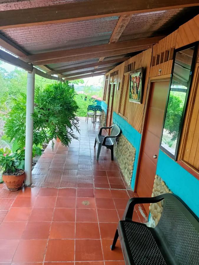 Hostal Sol De Verano Dona Lilia Villavieja Exterior foto