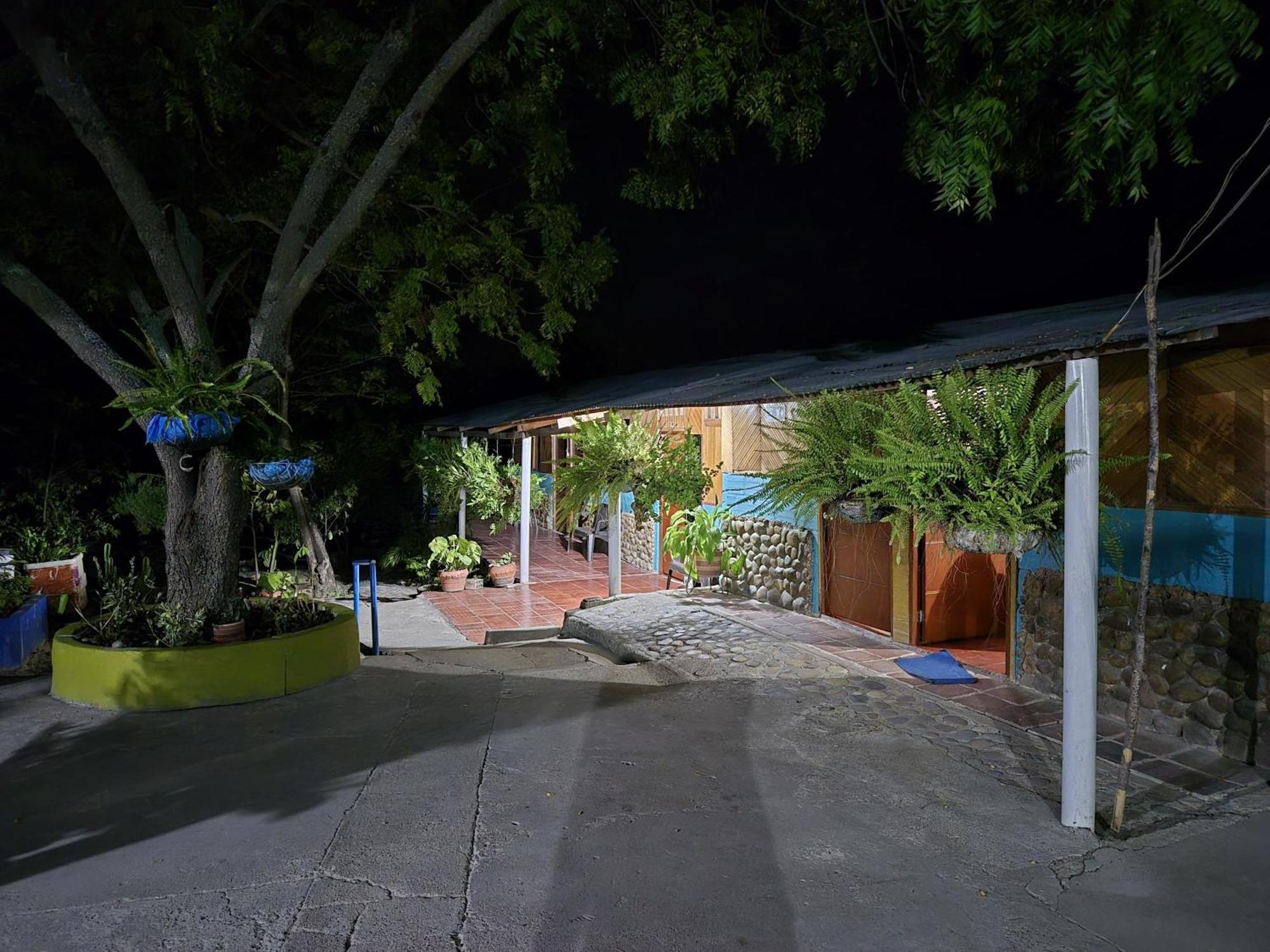 Hostal Sol De Verano Dona Lilia Villavieja Exterior foto